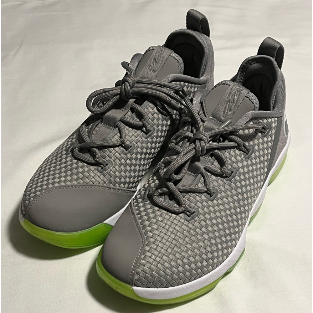 Nike LeBron 14 Low Dunkman - Men’s size 9 - Silver/Electric Green